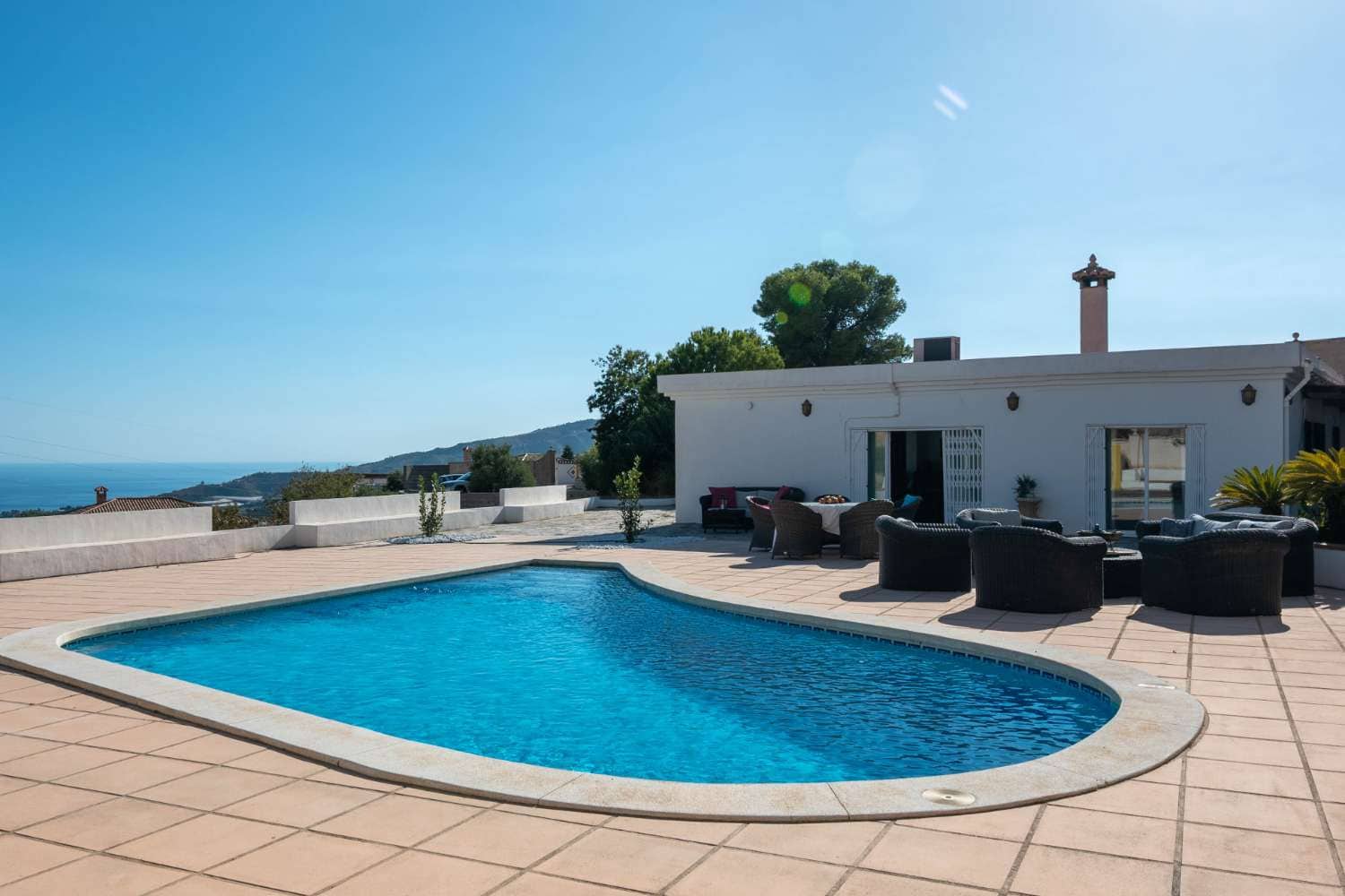 4 bedroom Villa for sale in Molvizar with pool - € 449,000 (Ref: 10108985)