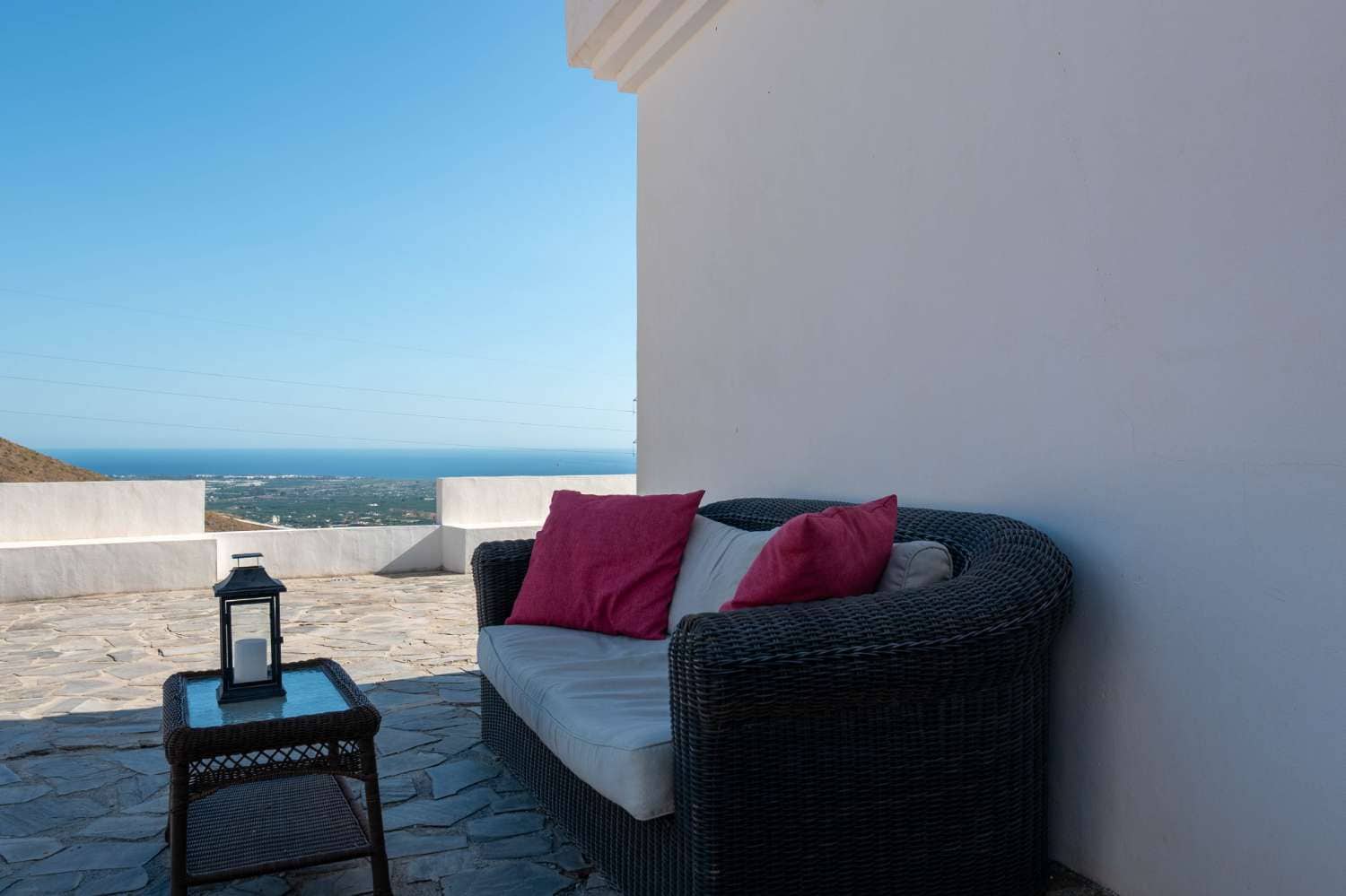 4 bedroom Villa for sale in Molvizar with pool - € 449,000 (Ref: 10108985)