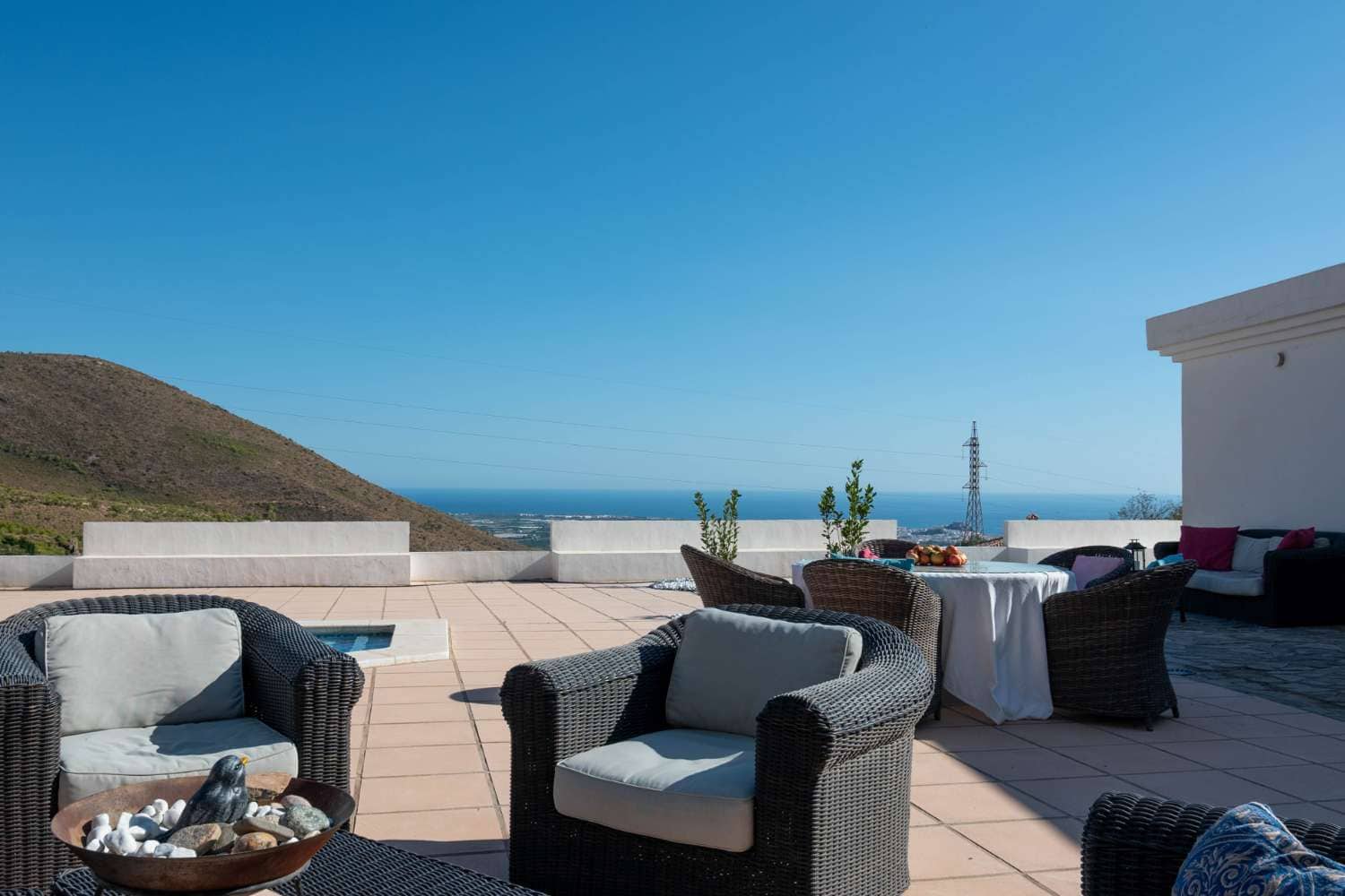 4 bedroom Villa for sale in Molvizar with pool - € 449,000 (Ref: 10108985)