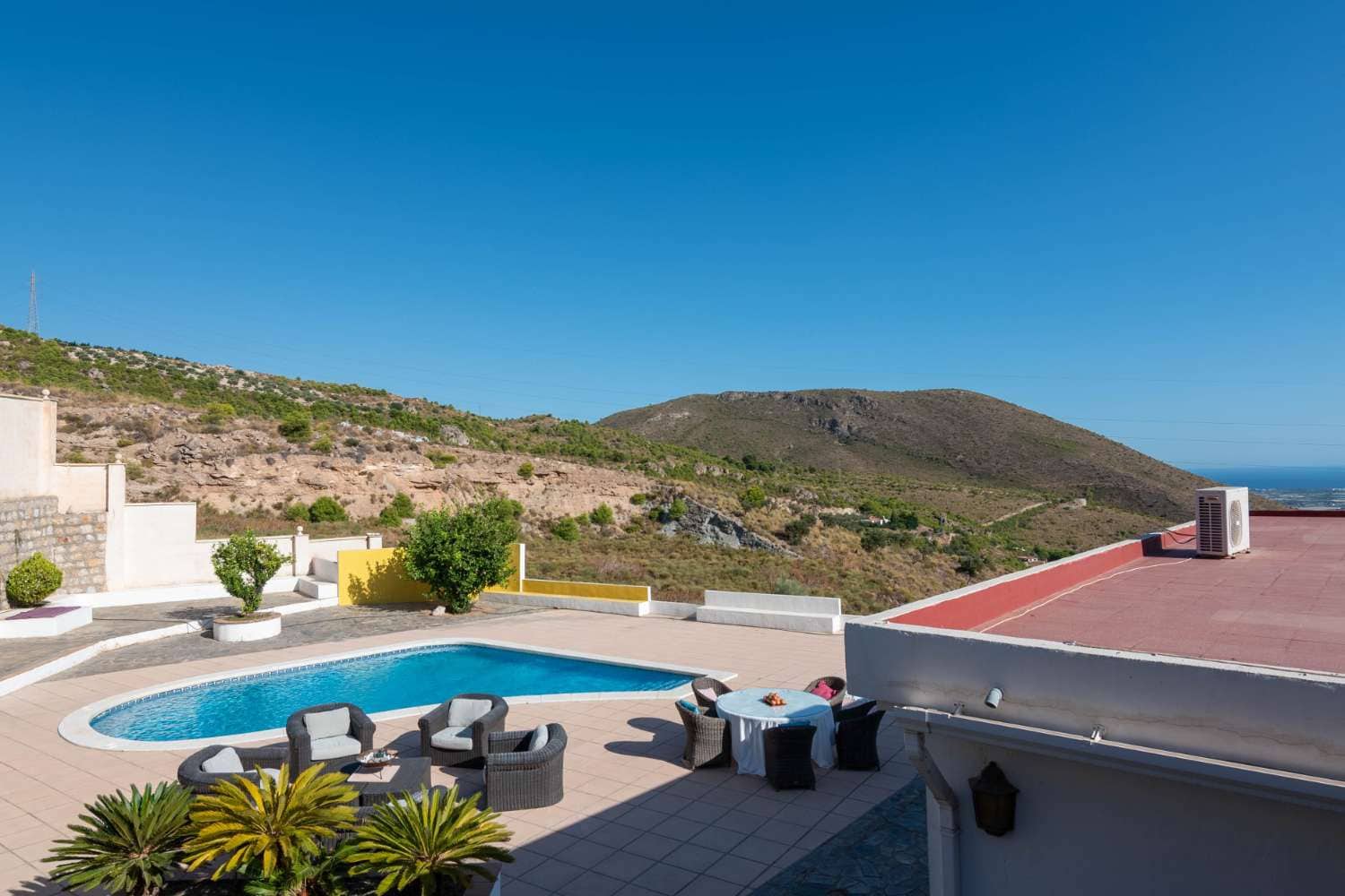 4 bedroom Villa for sale in Molvizar with pool - € 449,000 (Ref: 10108985)