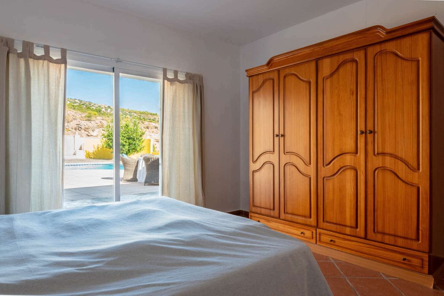 4 bedroom Villa for sale in Molvizar with pool - € 449,000 (Ref: 10108985)