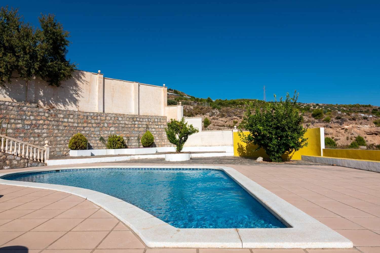 4 bedroom Villa for sale in Molvizar with pool - € 449,000 (Ref: 10108985)