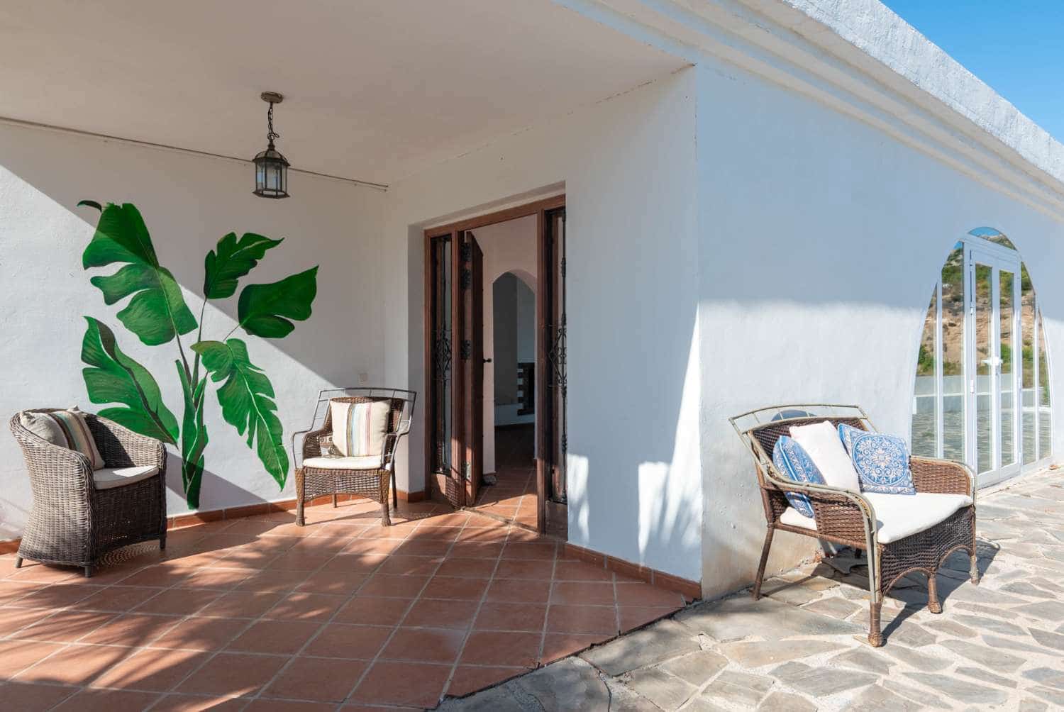 4 bedroom Villa for sale in Molvizar with pool - € 449,000 (Ref: 10108985)