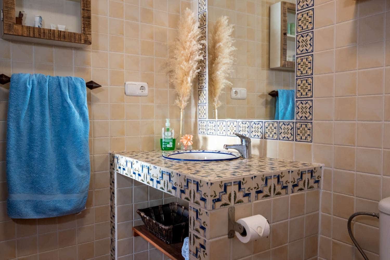 4 bedroom Villa for sale in Molvizar with pool - € 449,000 (Ref: 10108985)