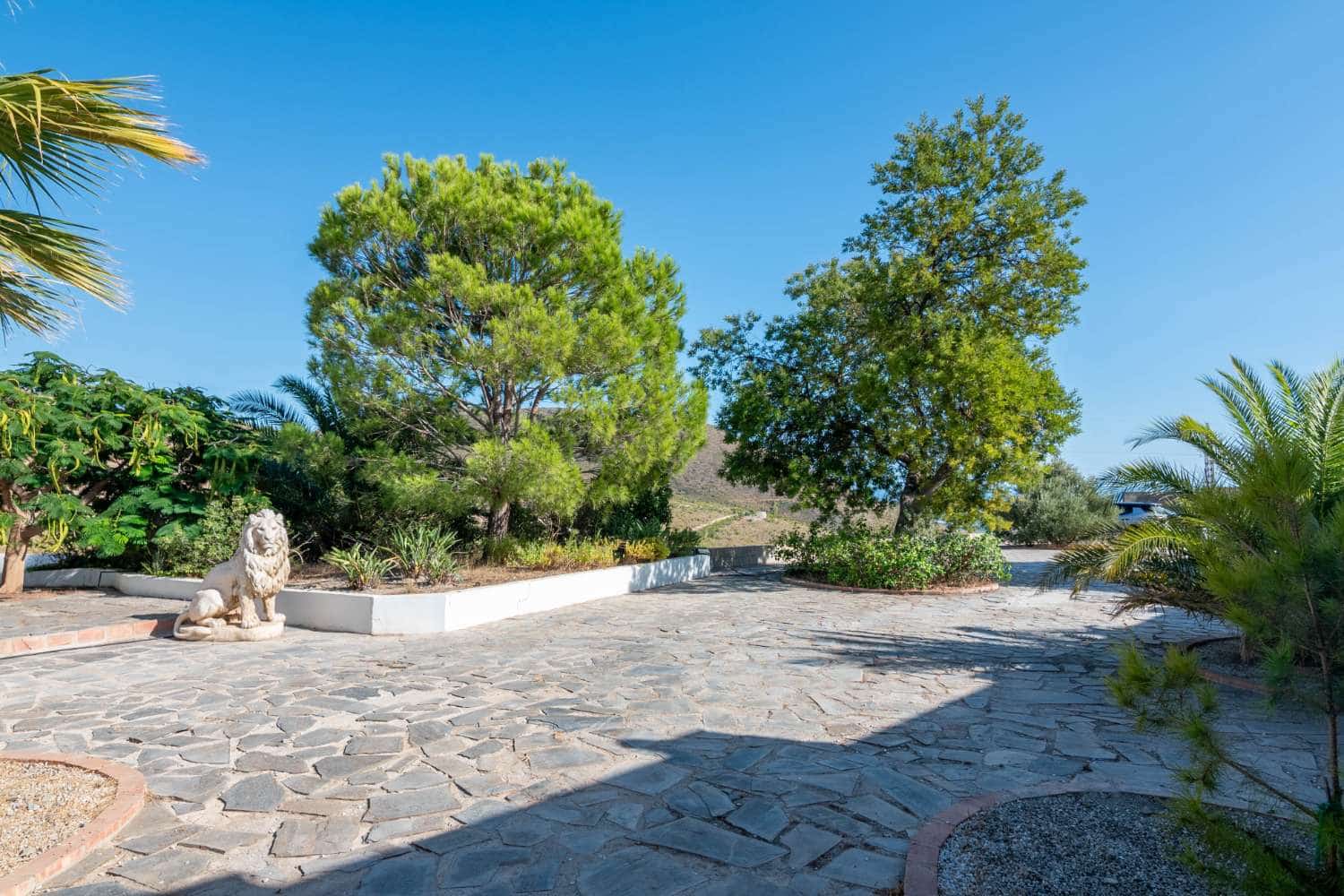 4 bedroom Villa for sale in Molvizar with pool - € 449,000 (Ref: 10108985)