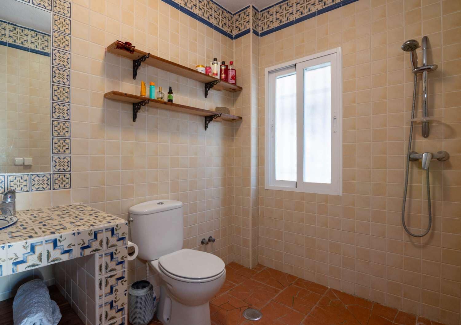 4 bedroom Villa for sale in Molvizar with pool - € 449,000 (Ref: 10108985)