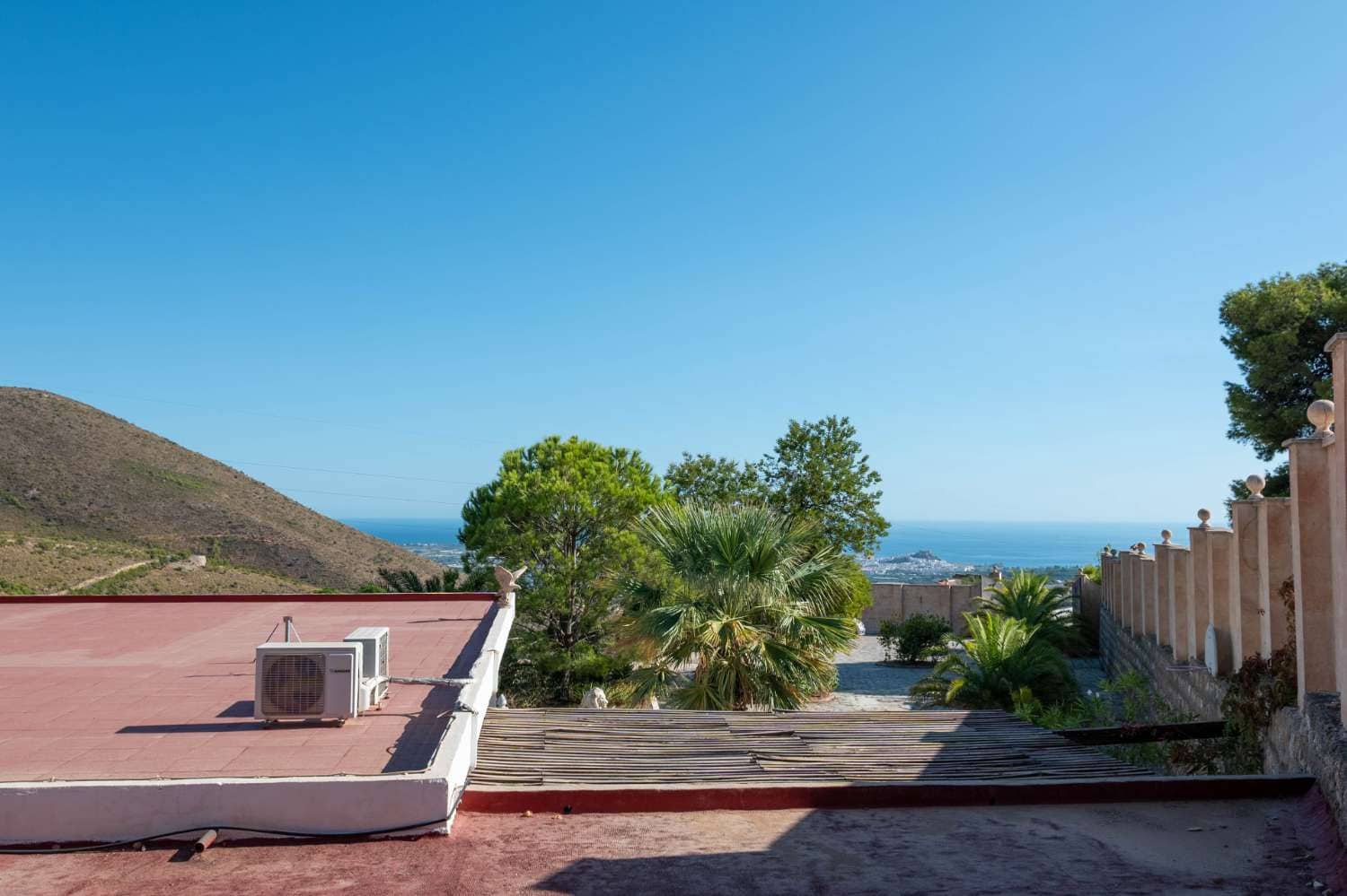 4 bedroom Villa for sale in Molvizar with pool - € 449,000 (Ref: 10108985)