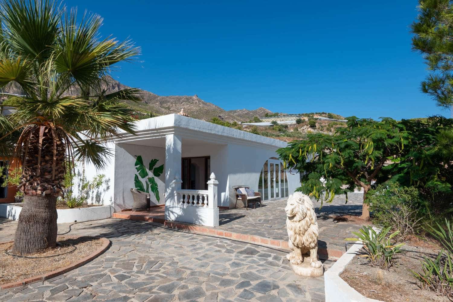 4 bedroom Villa for sale in Molvizar with pool - € 449,000 (Ref: 10108985)
