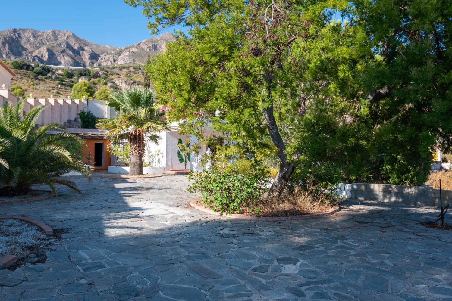 4 bedroom Villa for sale in Molvizar with pool - € 449,000 (Ref: 10108985)