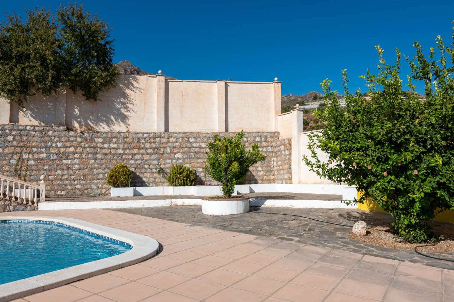4 bedroom Villa for sale in Molvizar with pool - € 449,000 (Ref: 10108985)