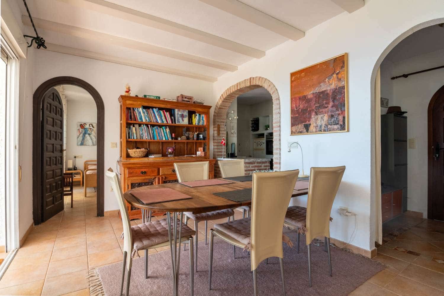 4 bedroom Villa for sale in Salobrena with pool - € 895,000 (Ref: 10115436)