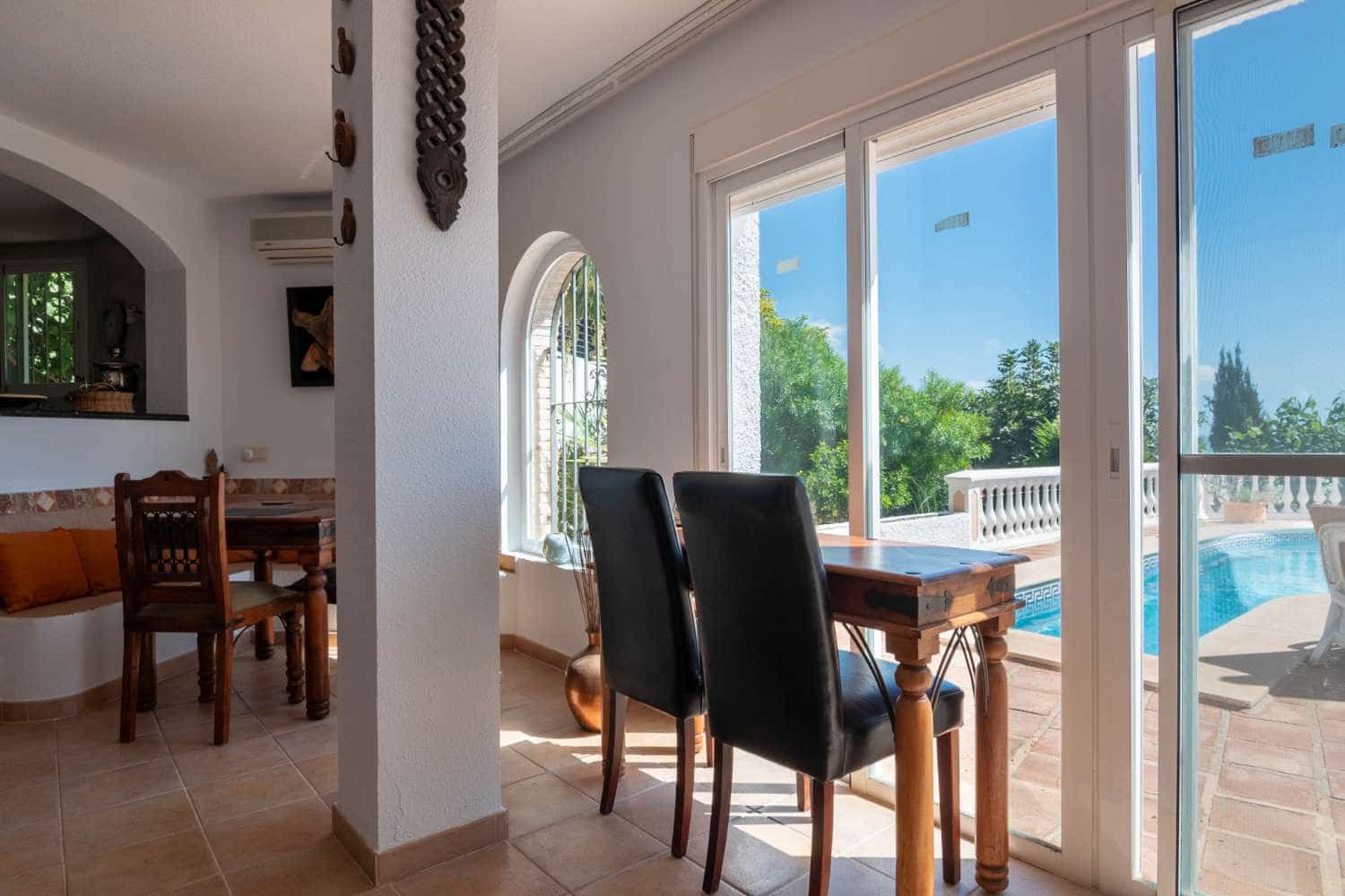 4 bedroom Villa for sale in Salobrena with pool - € 895,000 (Ref: 10115436)