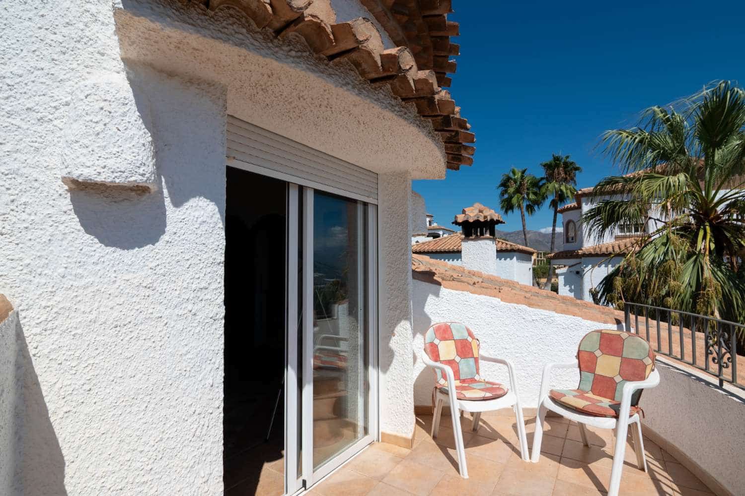 4 bedroom Villa for sale in Salobrena with pool - € 895,000 (Ref: 10115436)