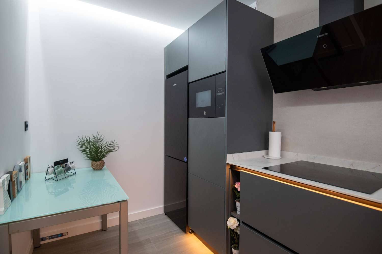 2 bedroom Apartment for sale in Salobrena - € 320,000 (Ref: 10150279)