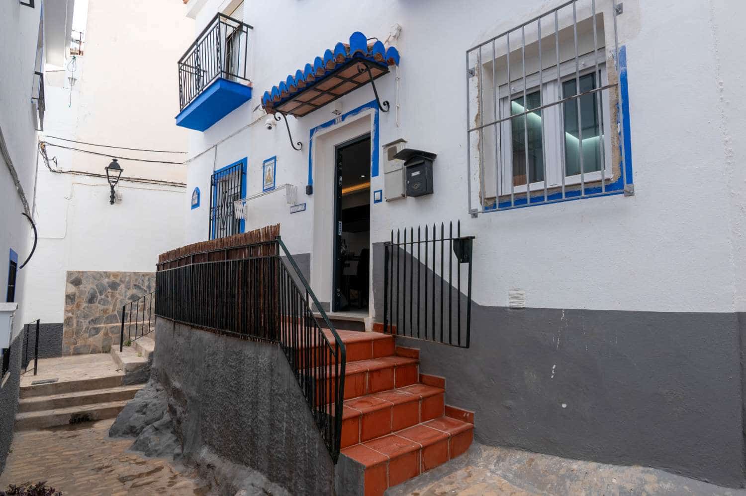 2 bedroom Apartment for sale in Salobrena - € 320,000 (Ref: 10150279)