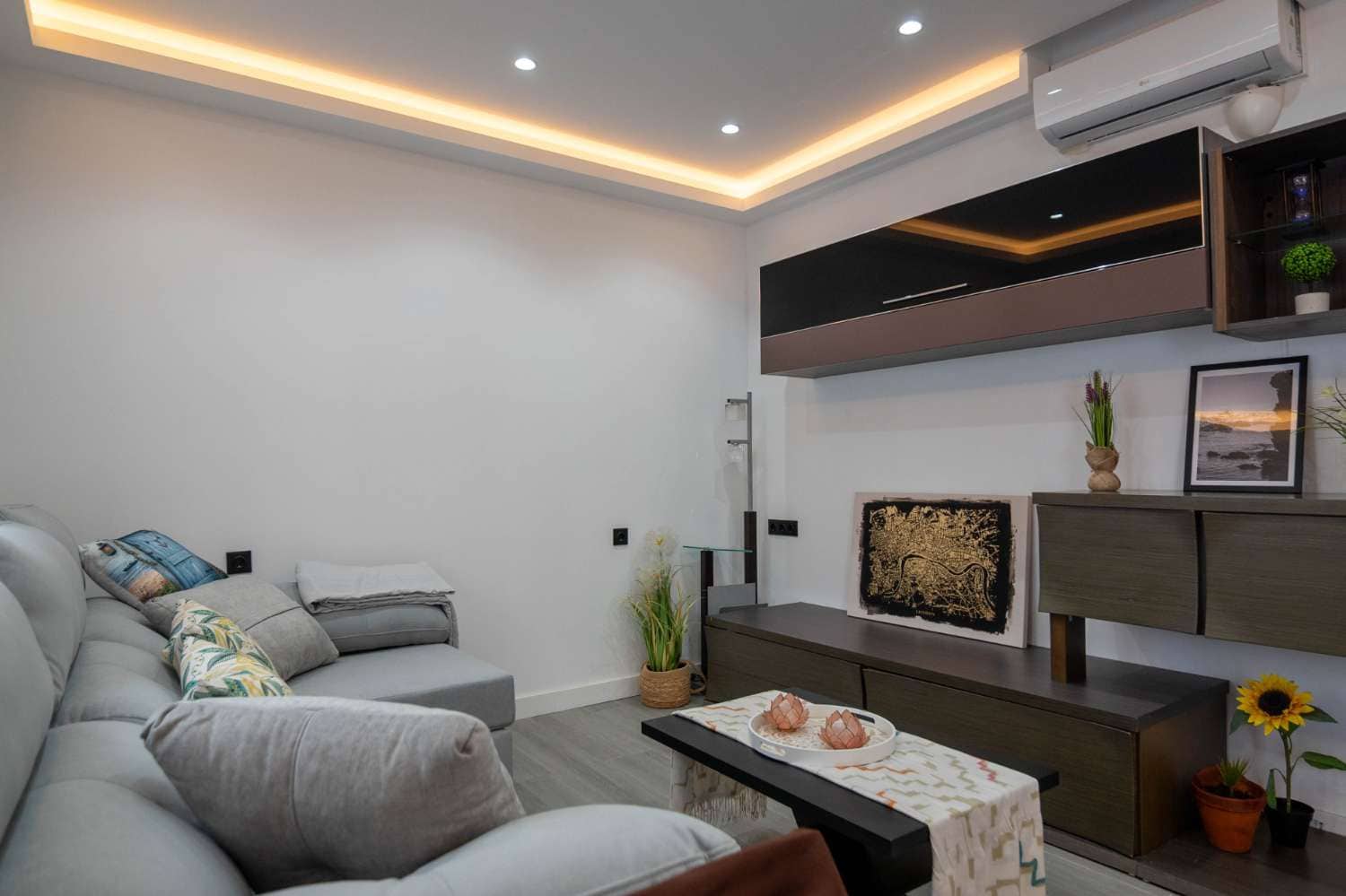 2 bedroom Apartment for sale in Salobrena - € 320,000 (Ref: 10150279)