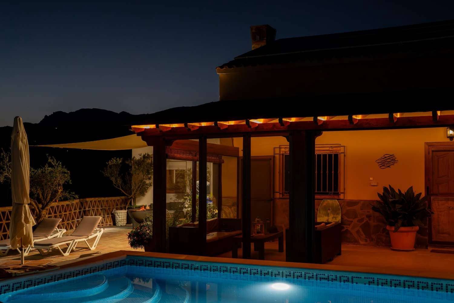 Casa de 3 habitaciones en Salobreña en alquiler con piscina - 2.000 € (Ref: 10184312)