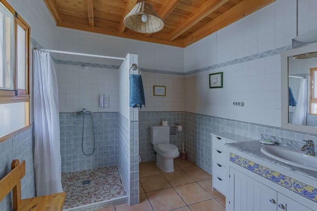 Casa de 3 habitaciones en Salobreña en alquiler con piscina - 2.000 € (Ref: 10184312)