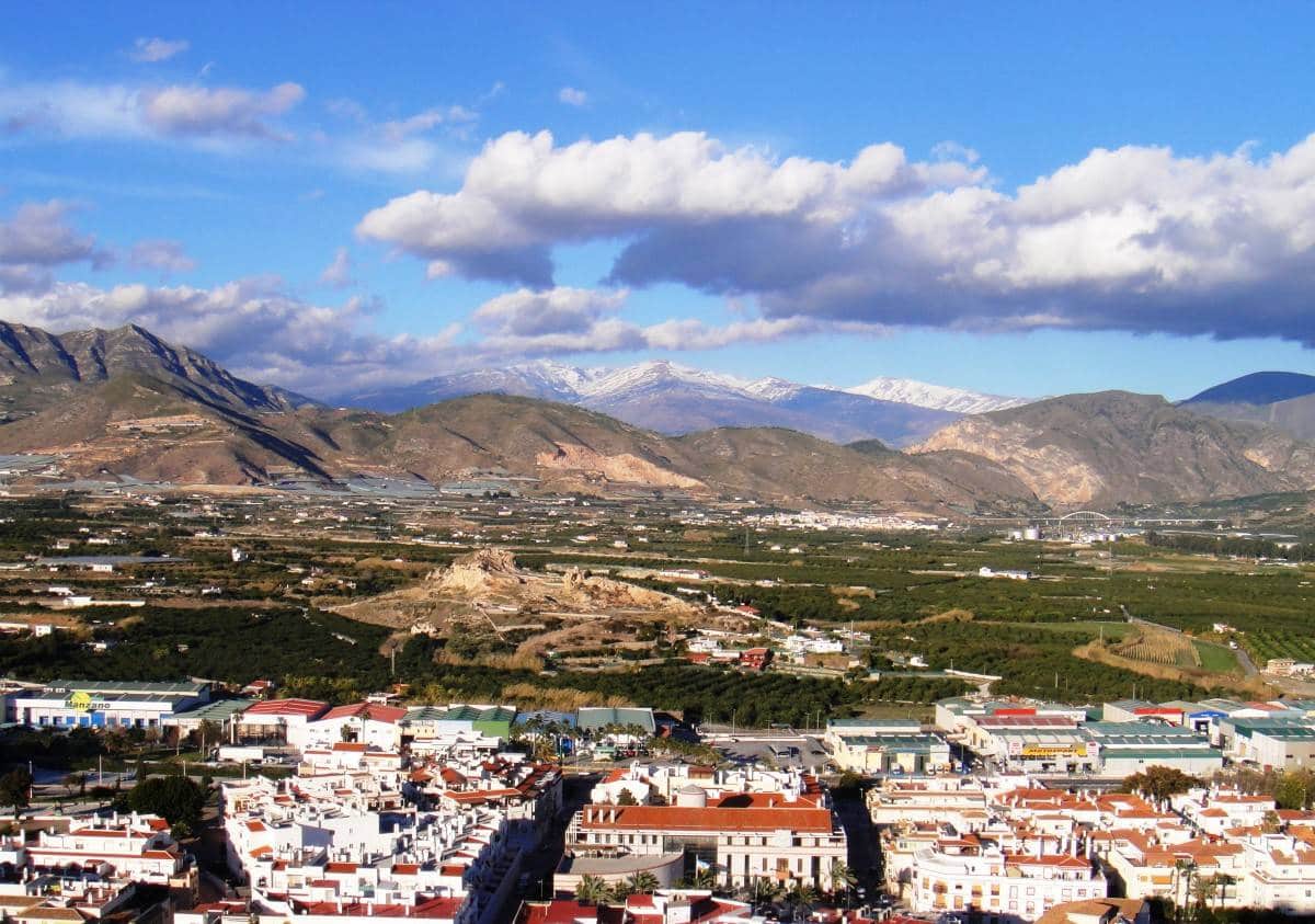 Grunde uden byggetilladelser til salg i Salobrena - € 48.000 (Ref: 2183250)