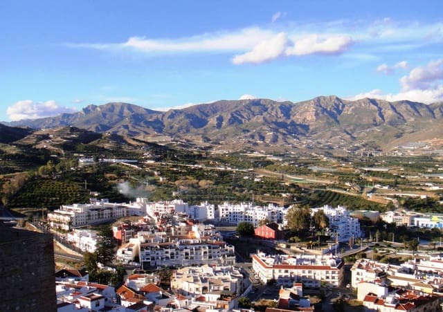 Grunde uden byggetilladelser til salg i Salobreña - € 48.000 (Ref: 2183250)