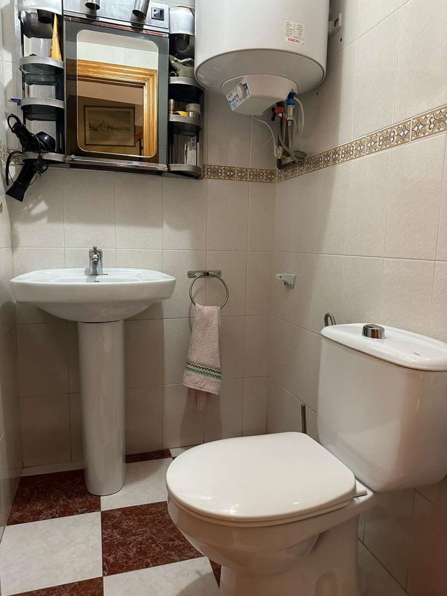 5 soveværelse Byhus til salg i Salobrena med garage - € 270.000 (Ref: 2875466)