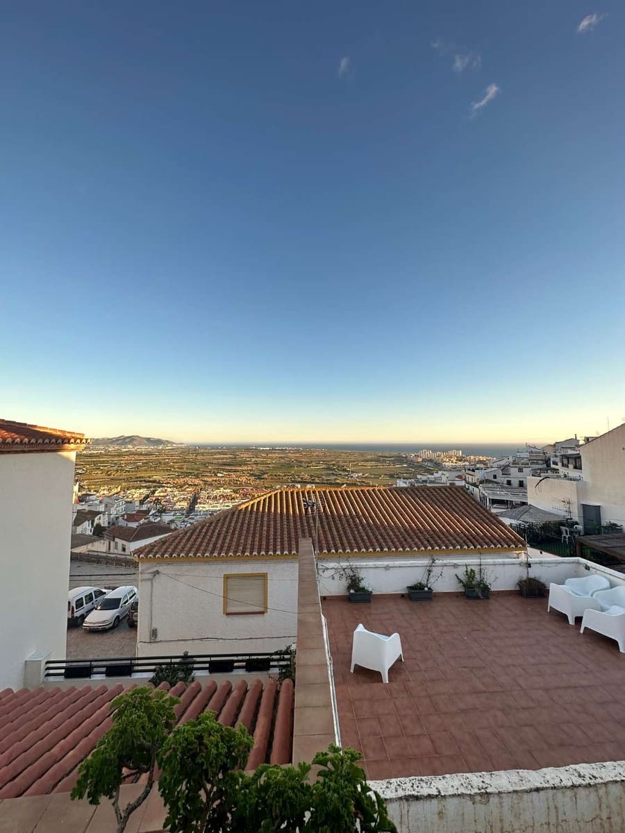 5 soveværelse Byhus til salg i Salobrena med garage - € 270.000 (Ref: 2875466)