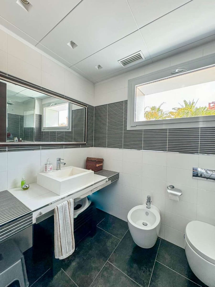 5 soveværelse Villa til salg i Motril med swimmingpool - € 2.200.000 (Ref: 3548677)