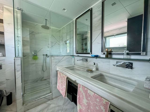 5 chambre Villa/Maison à vendre à Motril avec piscine - 2 200 000 € (Ref: 3548677)