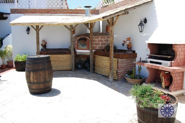 3 sypialnia Willa na sprzedaż w Salobreña z basenem - 525 000 € (Ref: 3669854)