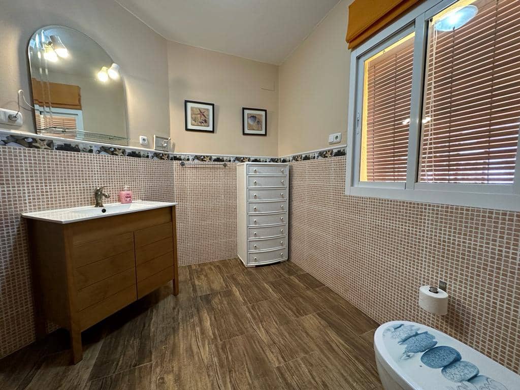 4 soveværelse Villa til salg i Salobrena med swimmingpool - € 740.000 (Ref: 3966240)