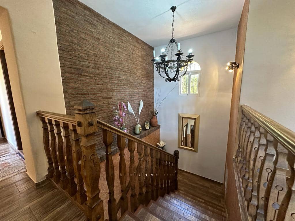 4 soveværelse Villa til salg i Salobrena med swimmingpool - € 740.000 (Ref: 3966240)