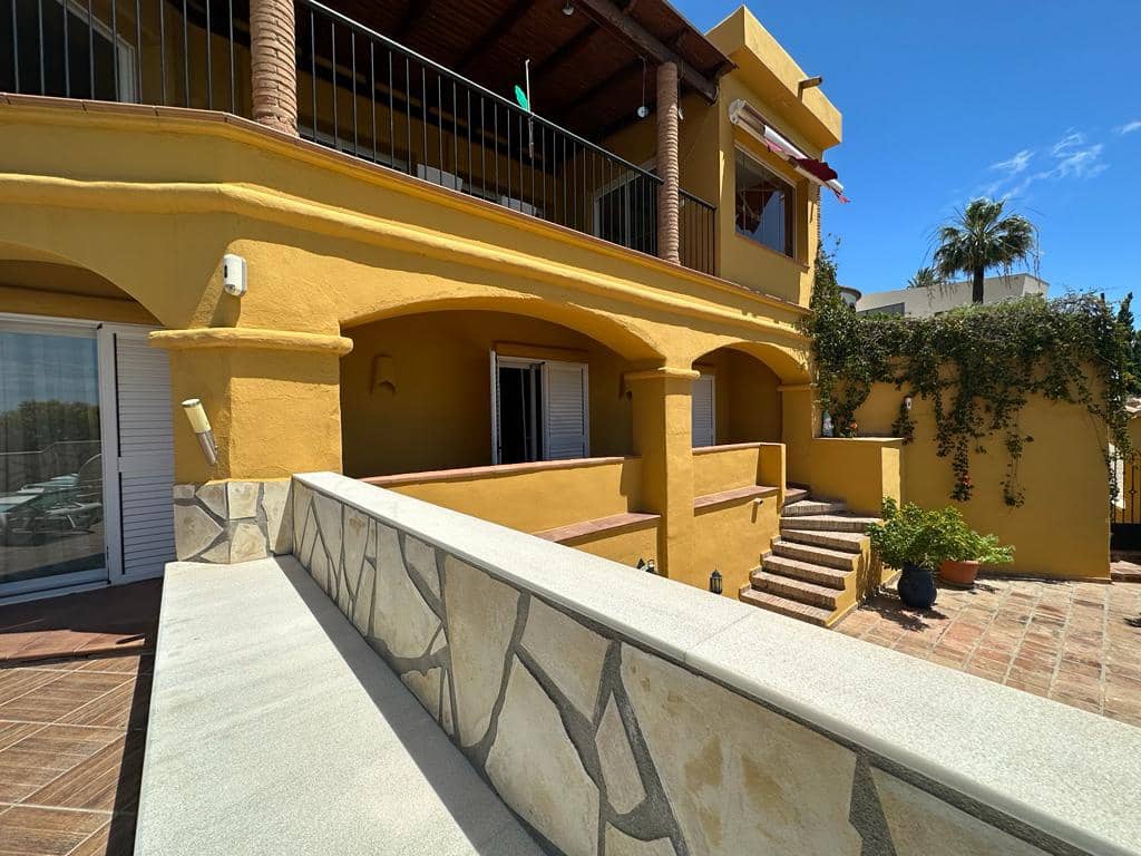 4 soveværelse Villa til salg i Salobrena med swimmingpool - € 740.000 (Ref: 3966240)