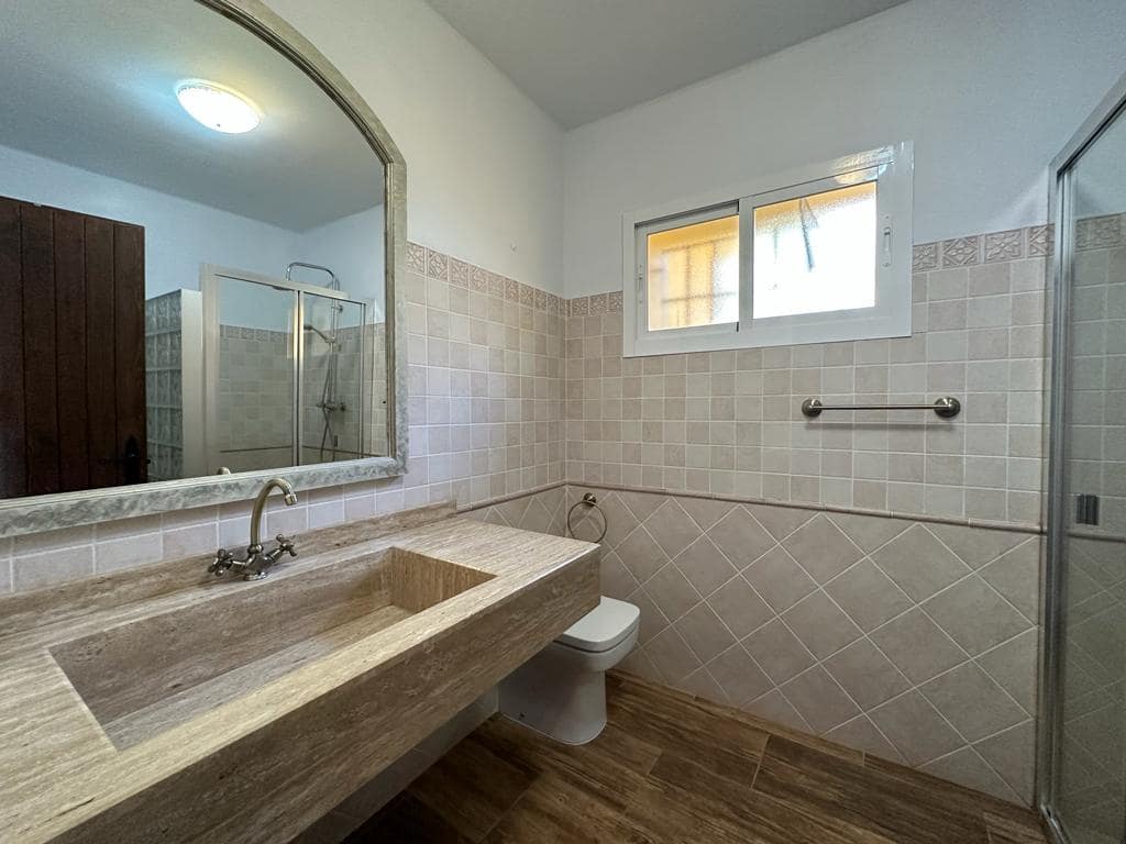 4 soveværelse Villa til salg i Salobrena med swimmingpool - € 740.000 (Ref: 3966240)