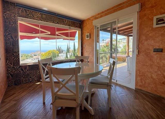 4 Zimmer Villa zu verkaufen in Salobreña mit Pool - 740.000 € (Ref: 3966240)