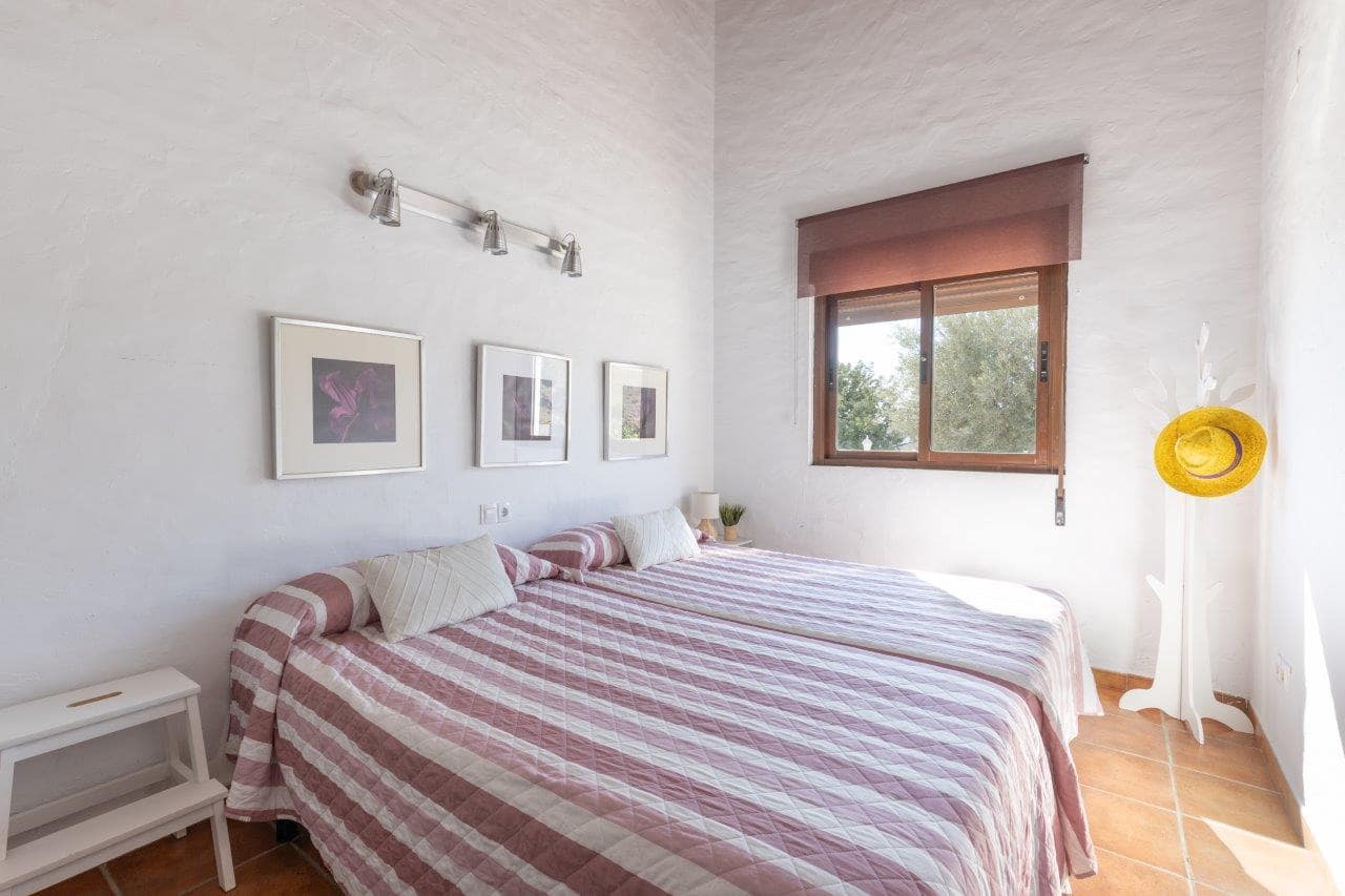 3 slaapkamer Villa te koop in Almunecar met zwembad - € 750.000 (Ref: 5684152)