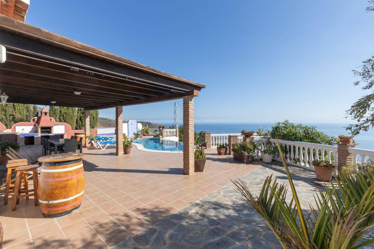 3 slaapkamer Villa te koop in Almunecar met zwembad - € 750.000 (Ref: 5684152)