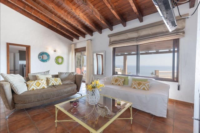 3 slaapkamer Villa te koop in Almuñécar met zwembad - € 750.000 (Ref: 5684152)