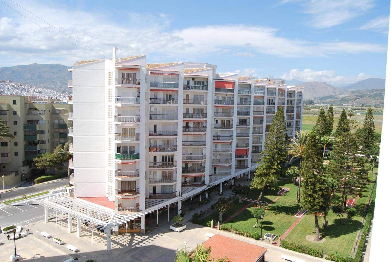 Strandlejlighed til salg i Salobrena med swimmingpool - € 163.000 (Ref: 5765199)