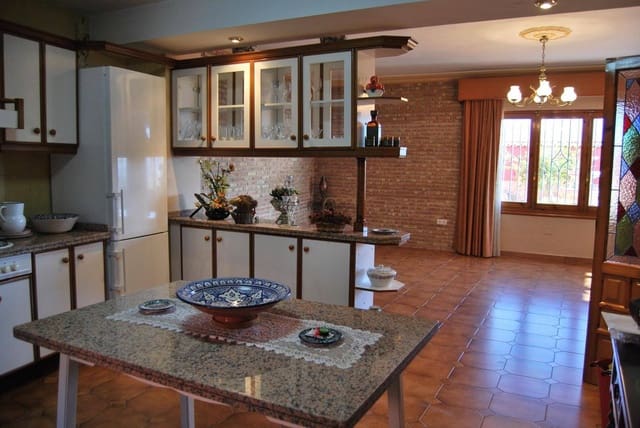 4 Zimmer Villa zu verkaufen in Salobreña - 999.000 € (Ref: 6046046)