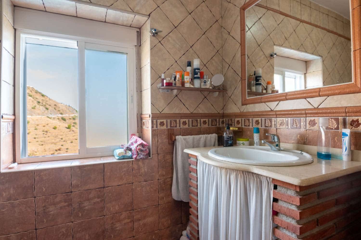 3 bedroom Townhouse for sale in Almunecar with pool - € 280,000 (Ref: 6336305)