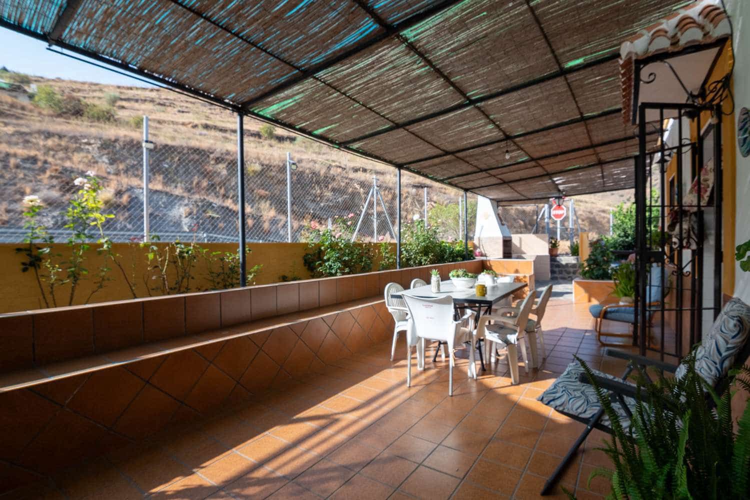 3 bedroom Townhouse for sale in Almunecar with pool - € 280,000 (Ref: 6336305)