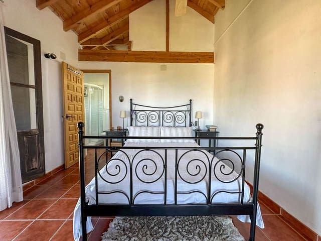 4 makuuhuone Omakotitalo myytävänä paikassa Motril mukana uima-altaan - 780 000 € (Ref: 6338283)