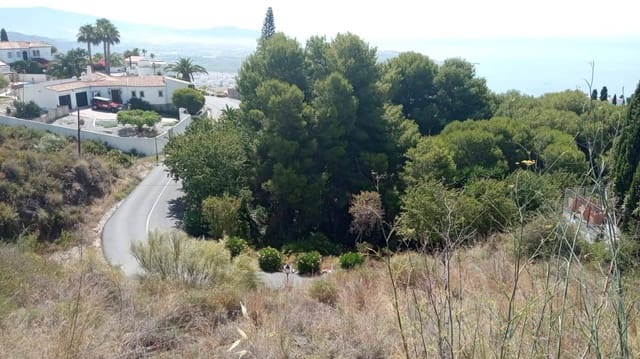 Building Plot for sale in Salobreña - € 300,000 (Ref: 6873881)