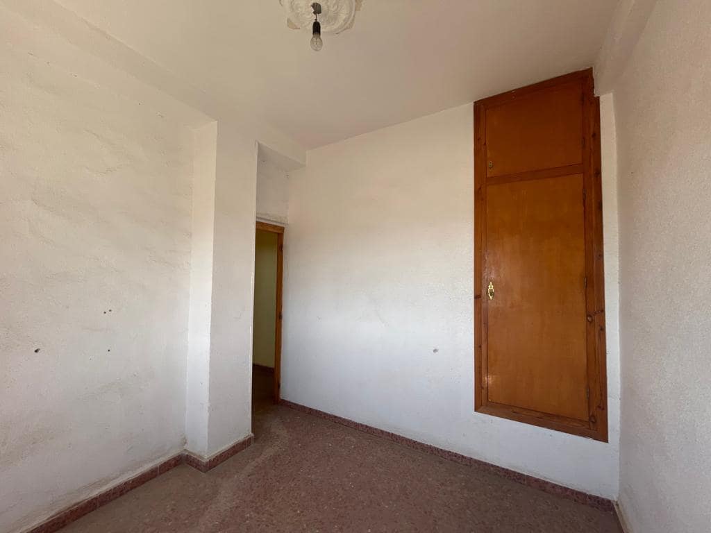 5 slaapkamer Huis te koop in Salobrena met garage - € 199.500 (Ref: 7045824)