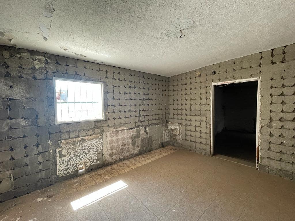 5 slaapkamer Huis te koop in Salobrena met garage - € 199.500 (Ref: 7045824)