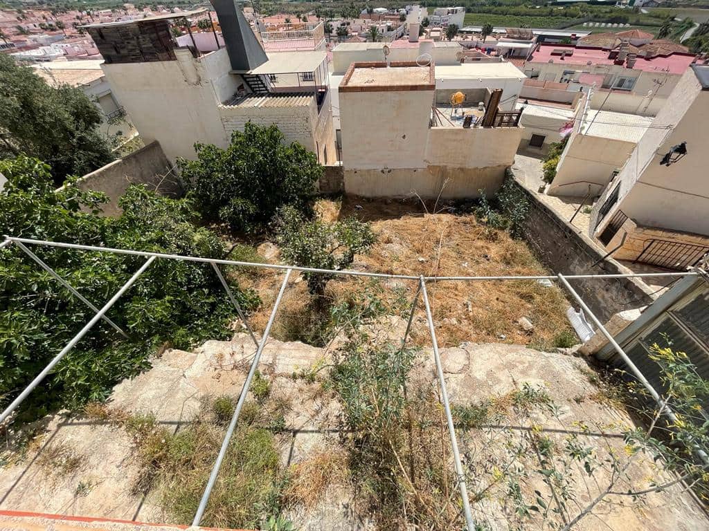 5 slaapkamer Huis te koop in Salobrena met garage - € 199.500 (Ref: 7045824)