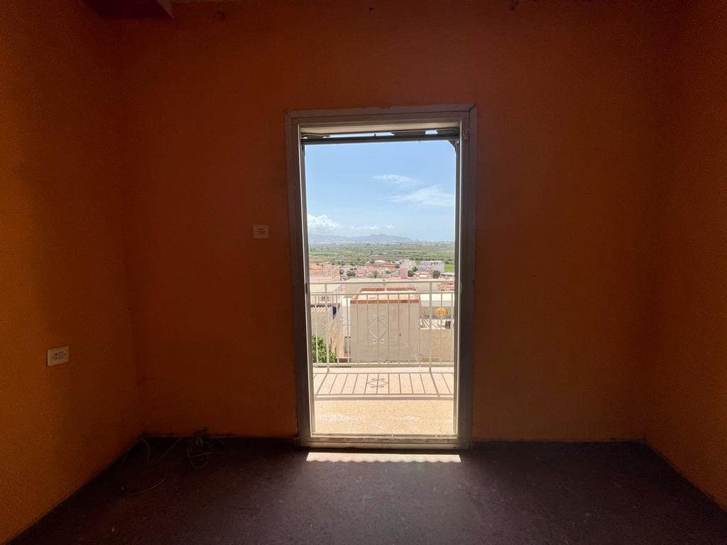 5 slaapkamer Huis te koop in Salobrena met garage - € 199.500 (Ref: 7045824)