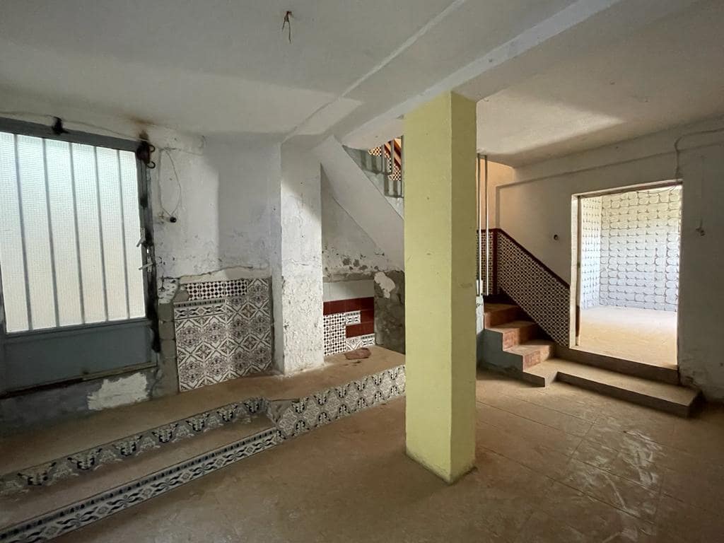 5 slaapkamer Huis te koop in Salobrena met garage - € 199.500 (Ref: 7045824)