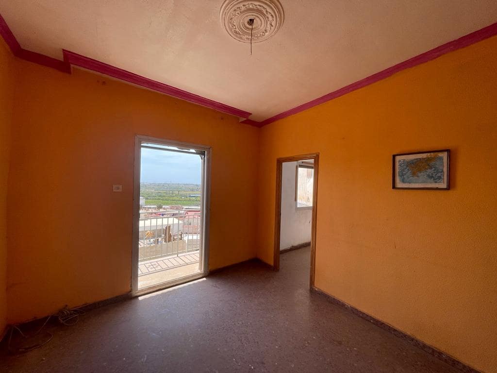 5 slaapkamer Huis te koop in Salobrena met garage - € 199.500 (Ref: 7045824)