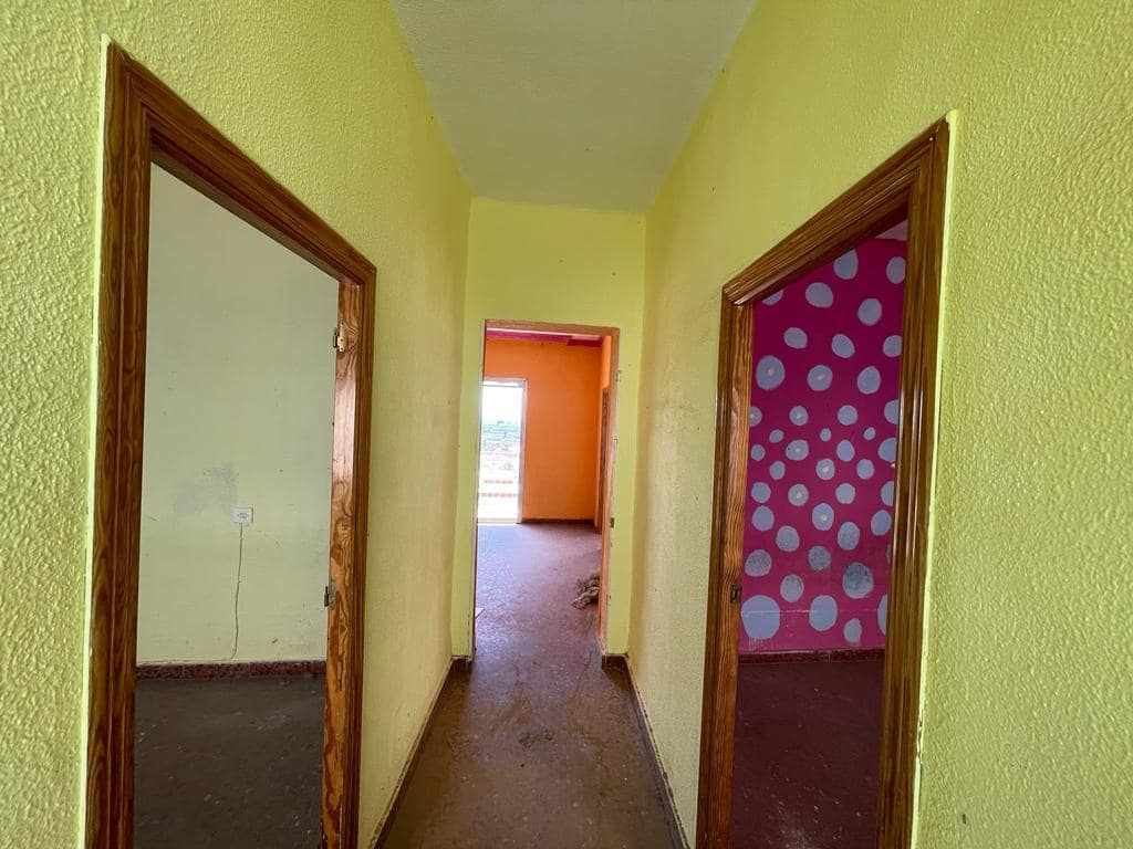 5 slaapkamer Huis te koop in Salobrena met garage - € 199.500 (Ref: 7045824)